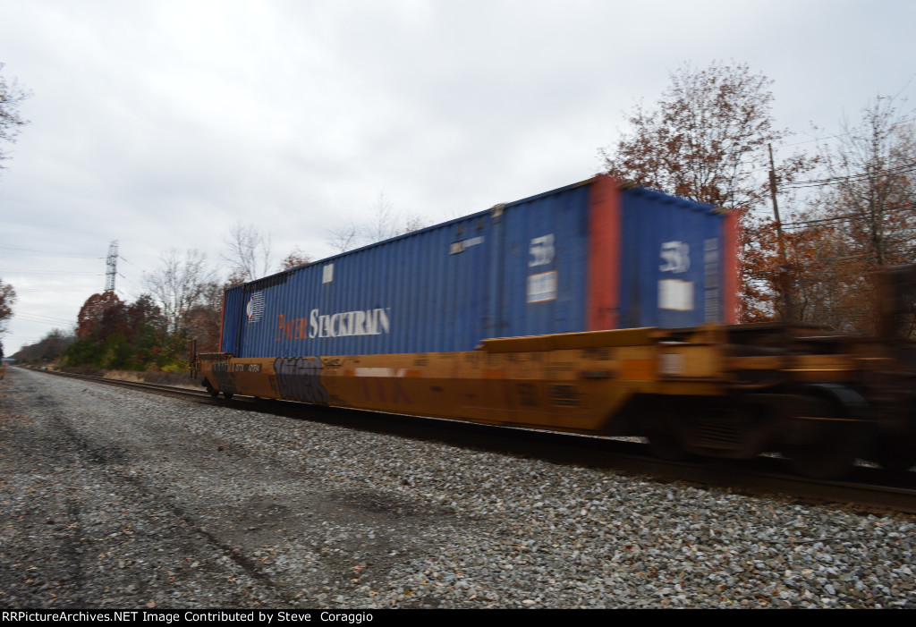 DTTX 471794 with Pacer Stack Train Container